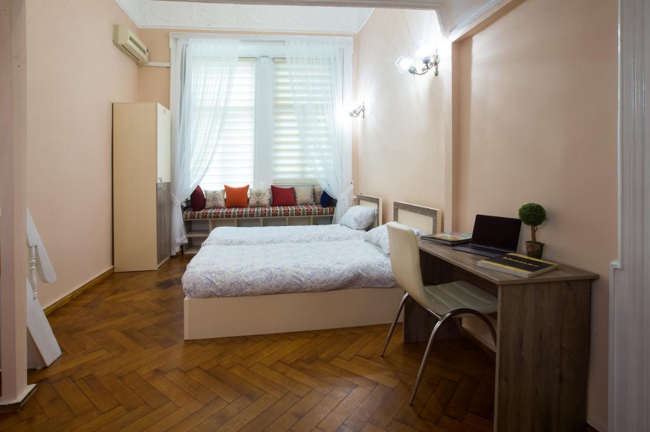 Khamsa Hostel Baku Room photo